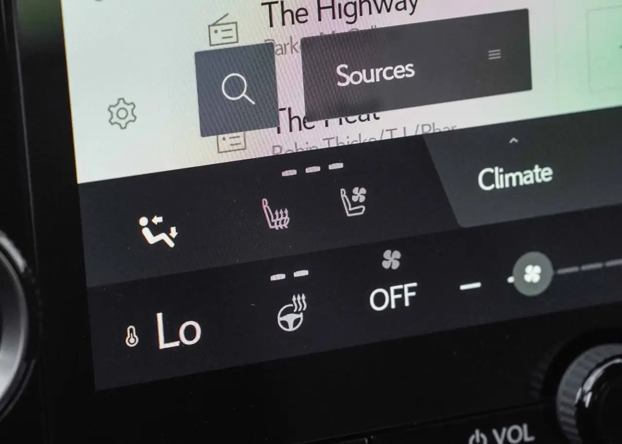 Lexus NX - Image 20