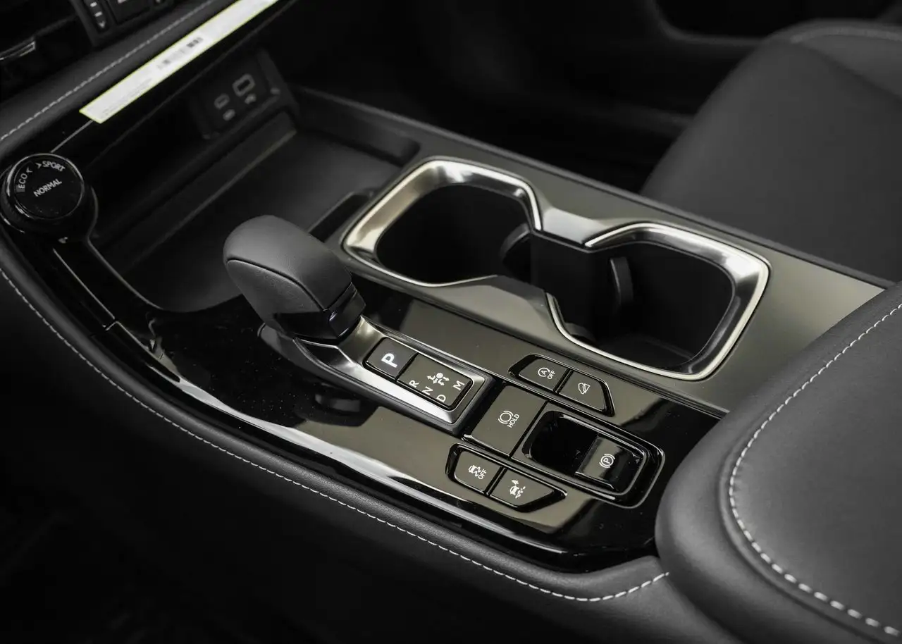 Lexus NX - Image 26