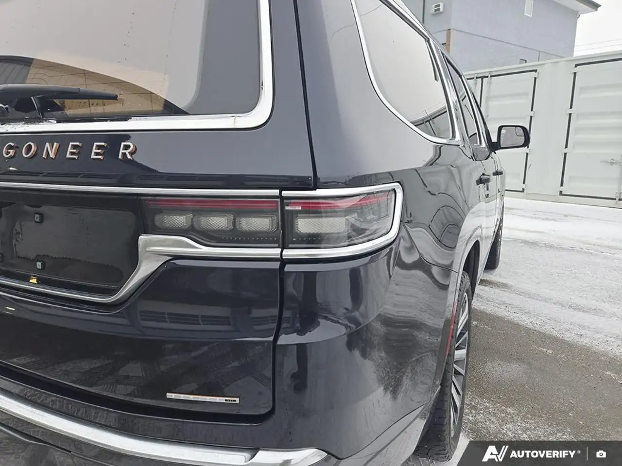 Jeep Grand Wagoneer - Image 7