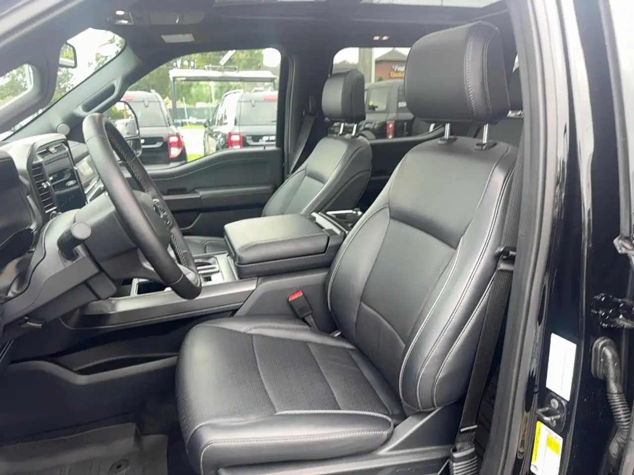 Ford F-150 - Image 8