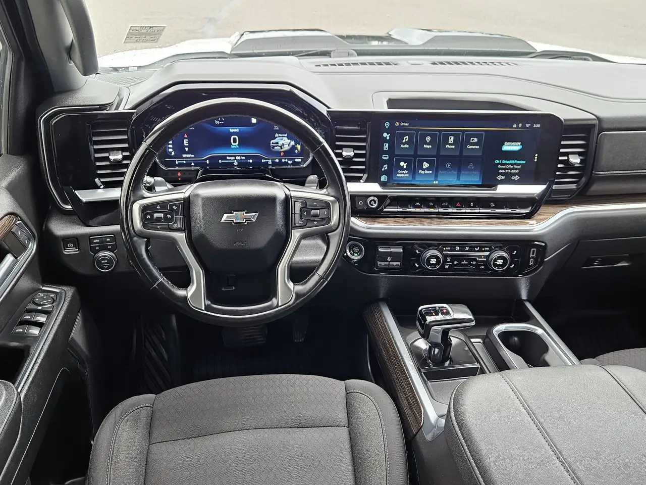 Chevrolet Silverado 1500 - Image 16