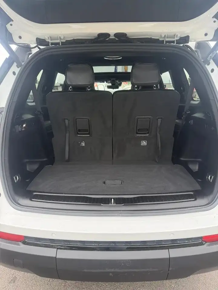 Jeep Grand Cherokee - Image 13