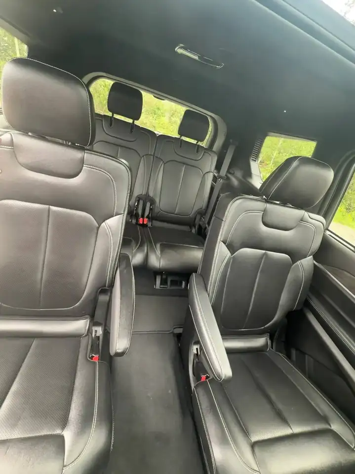 Jeep Grand Cherokee - Image 15