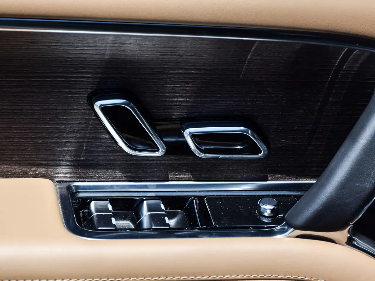 Land Rover Range Rover - Image 26
