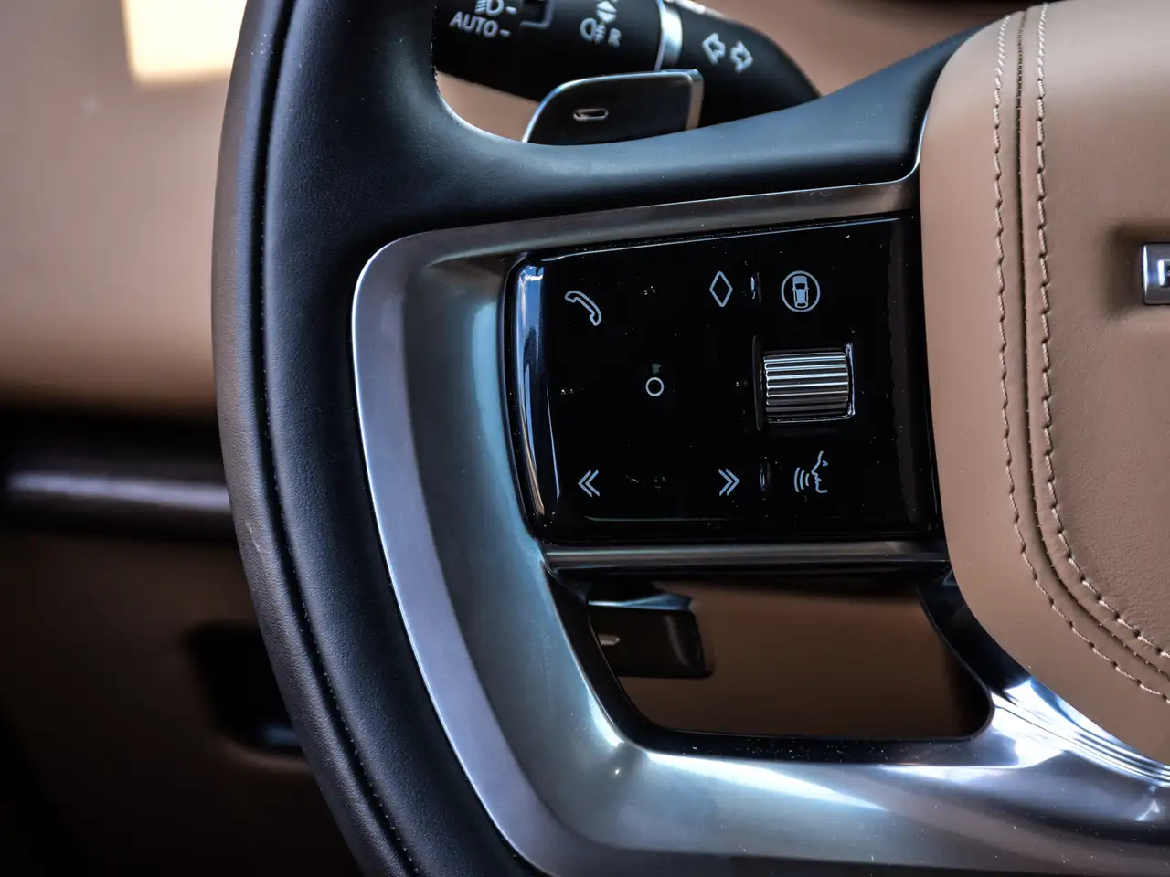 Land Rover Range Rover - Image 14