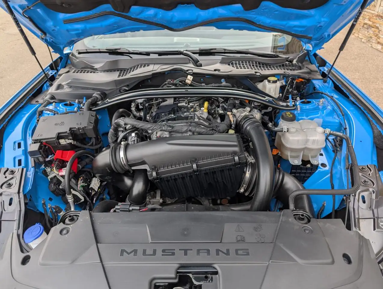 Ford Mustang - Image 17