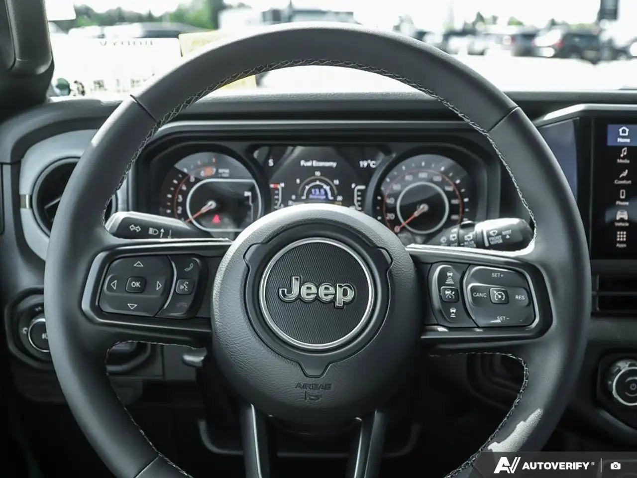 Jeep Wrangler - Image 14
