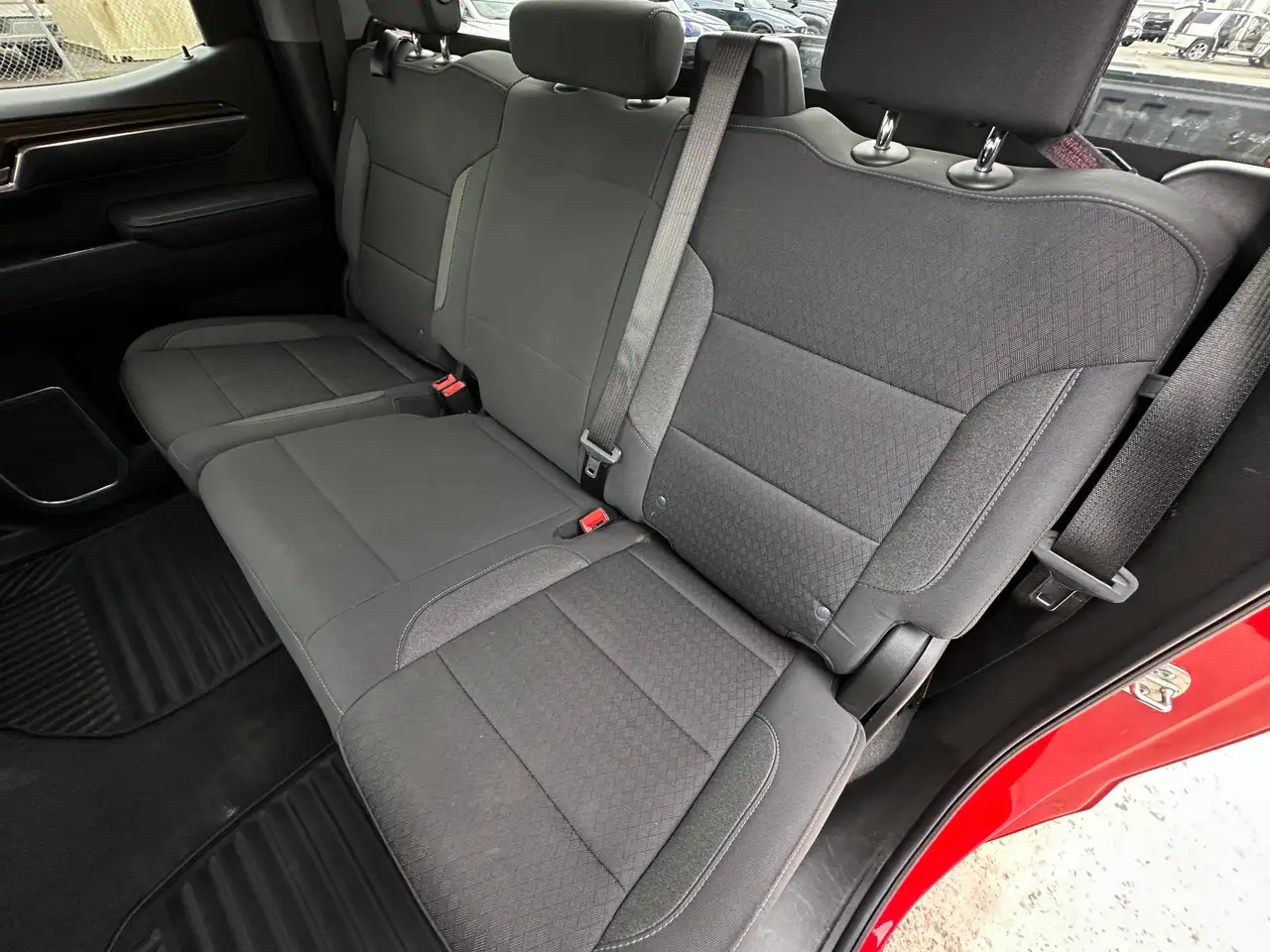 Chevrolet Silverado 1500 - Image 12