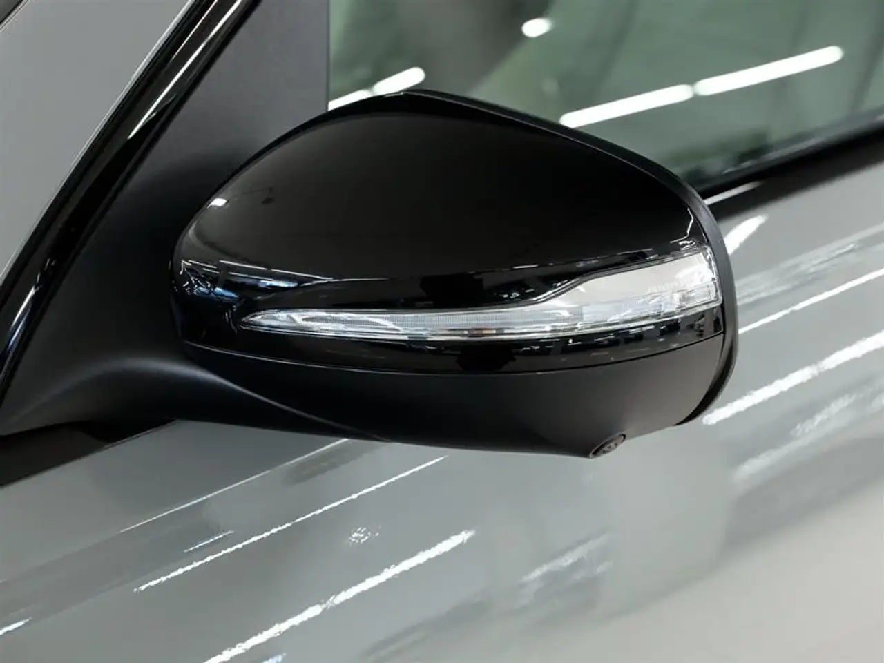 Mercedes-Benz GLE - Image 14