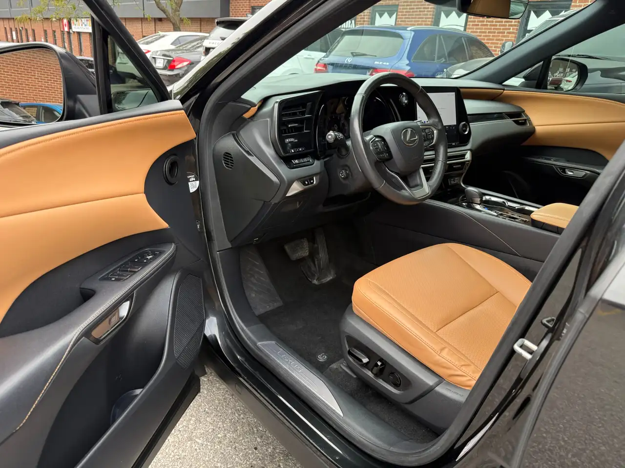 Lexus RX - Image 9