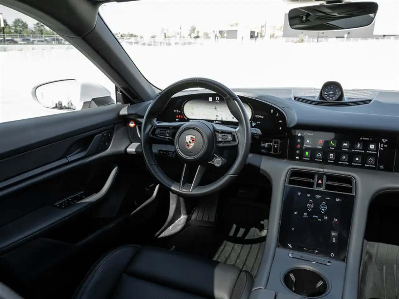 Porsche Taycan - Image 41