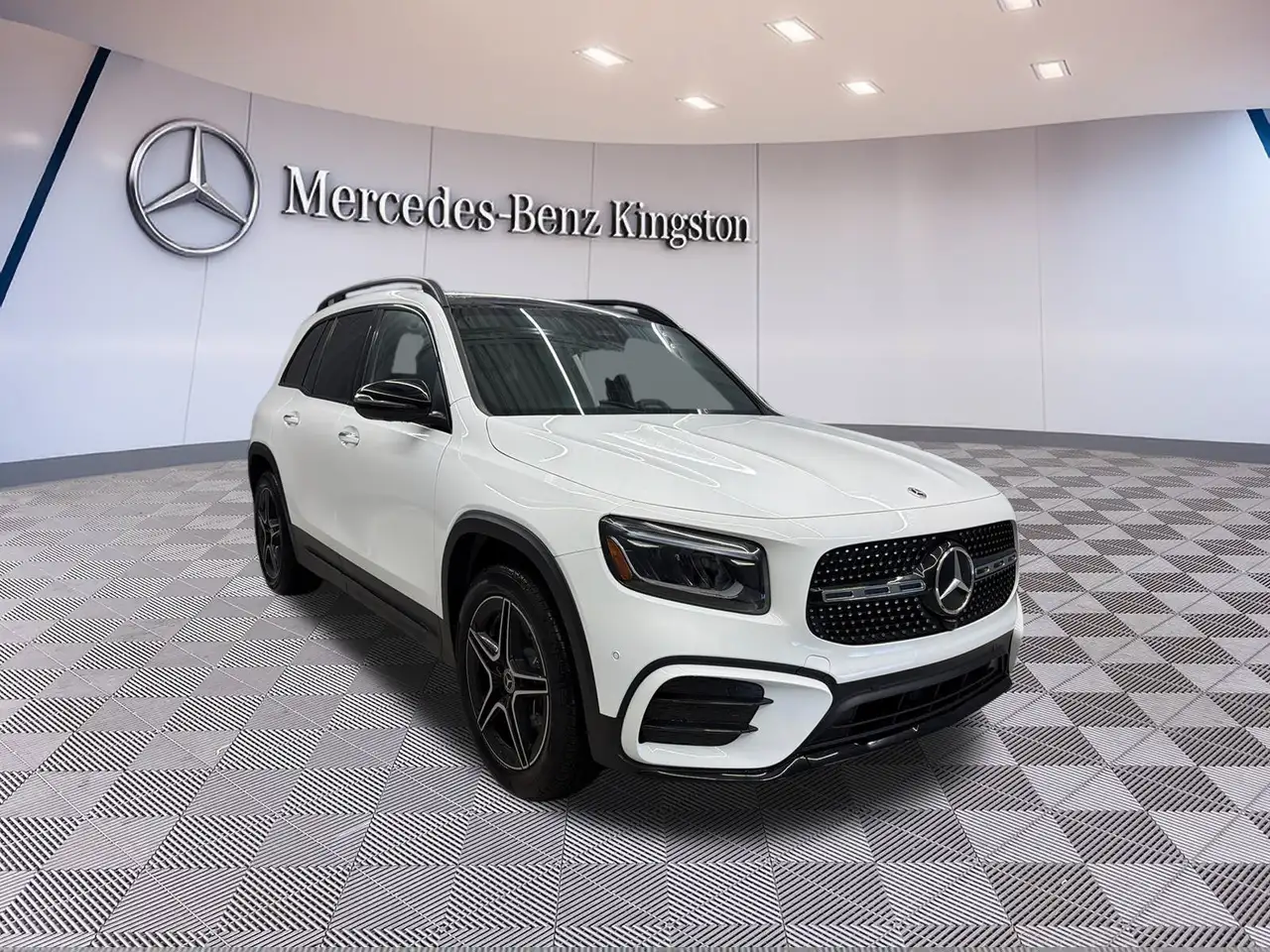 Mercedes-Benz GLB - Image 1