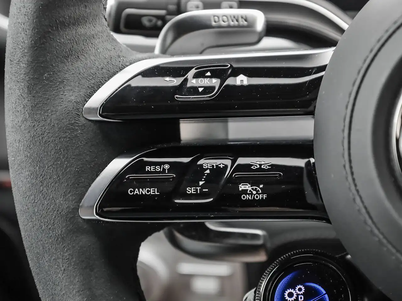 Mercedes-Benz GLE - Image 21