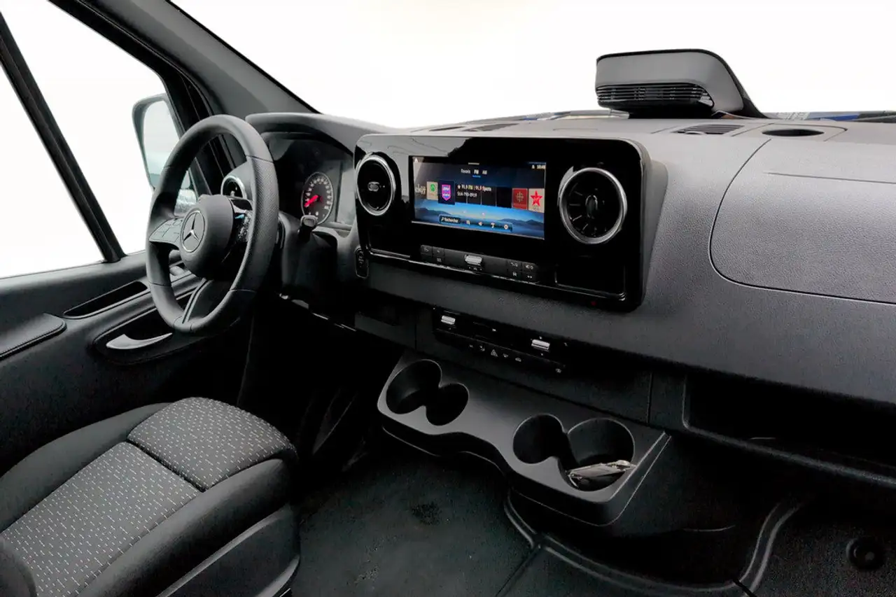 Mercedes-Benz Sprinter 2500 - Image 8