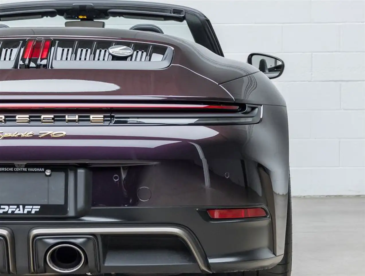 Porsche 911 - Image 22