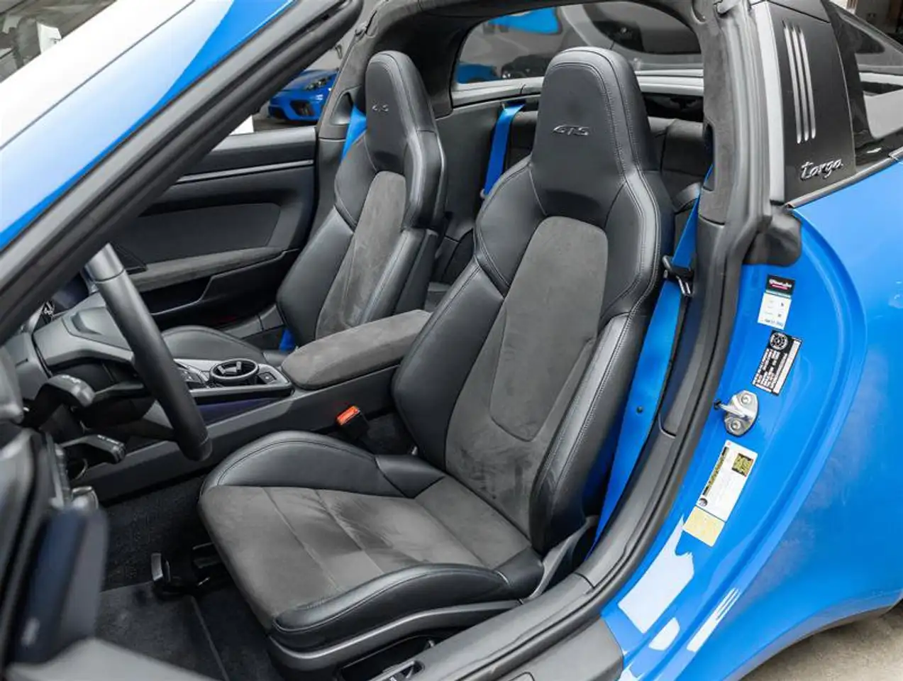 Porsche 911 - Image 29