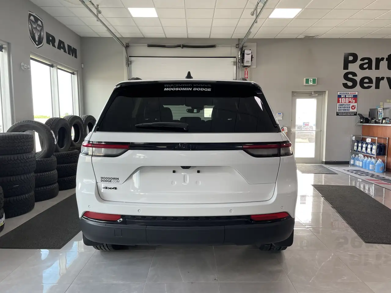 Jeep Grand Cherokee - Image 4
