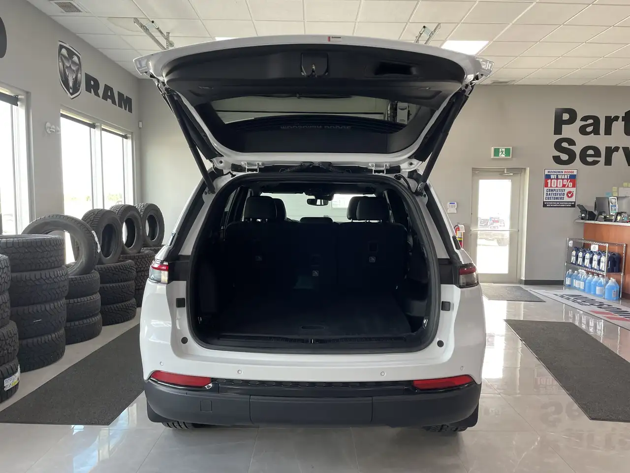 Jeep Grand Cherokee - Image 5