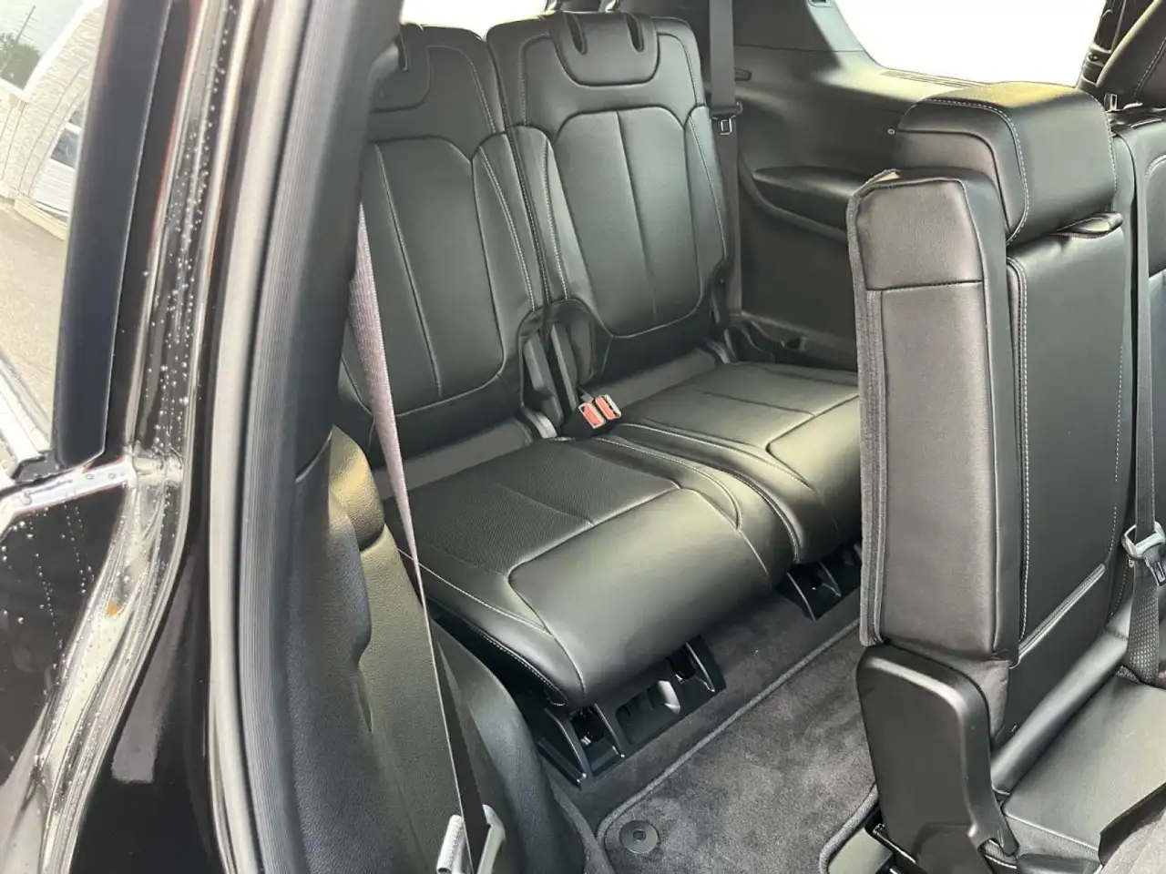 Jeep Grand Cherokee - Image 13