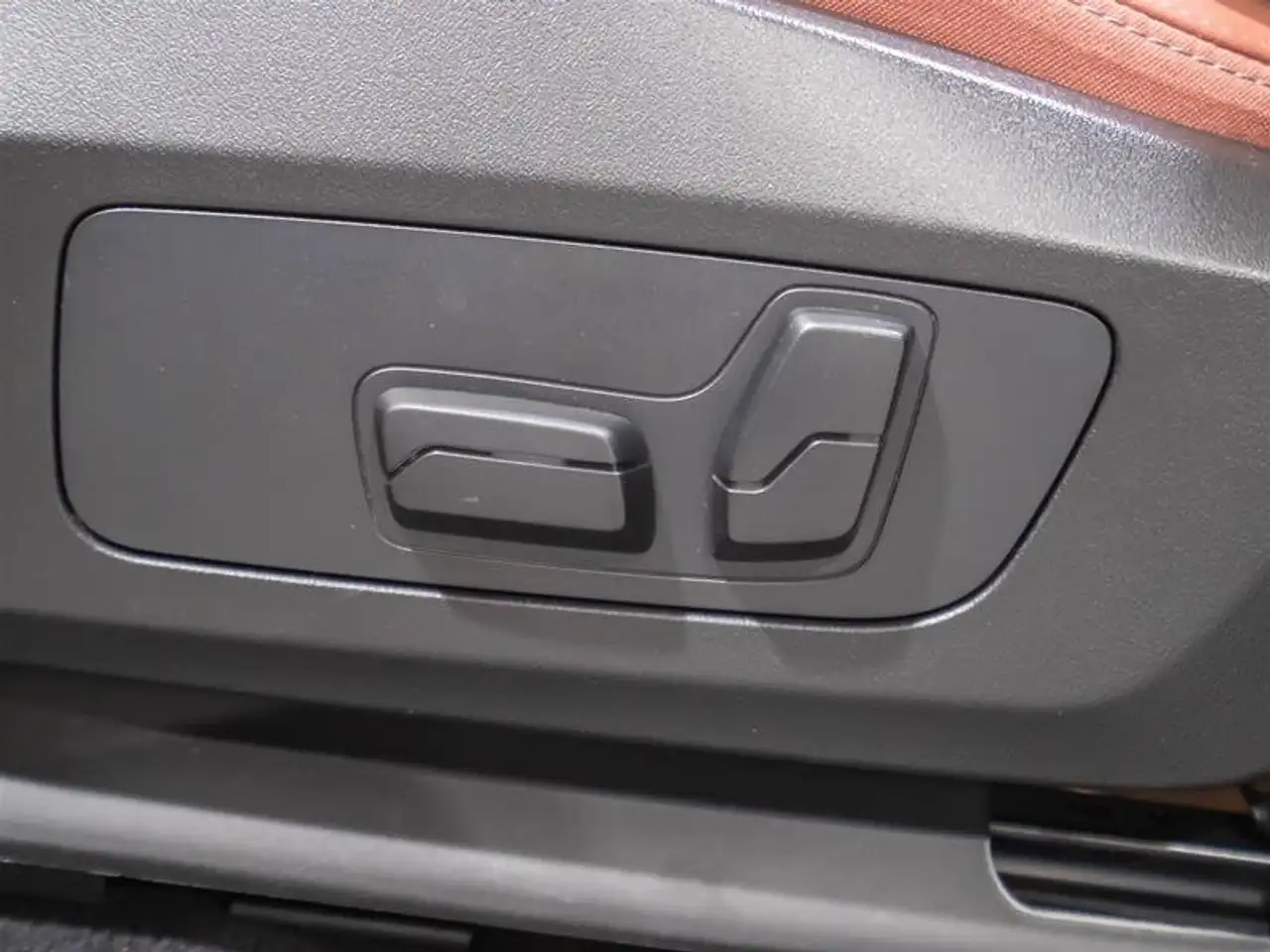 BMW X1 - Image 9