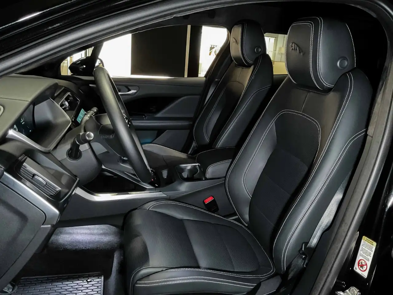 Jaguar I-Pace - Image 10