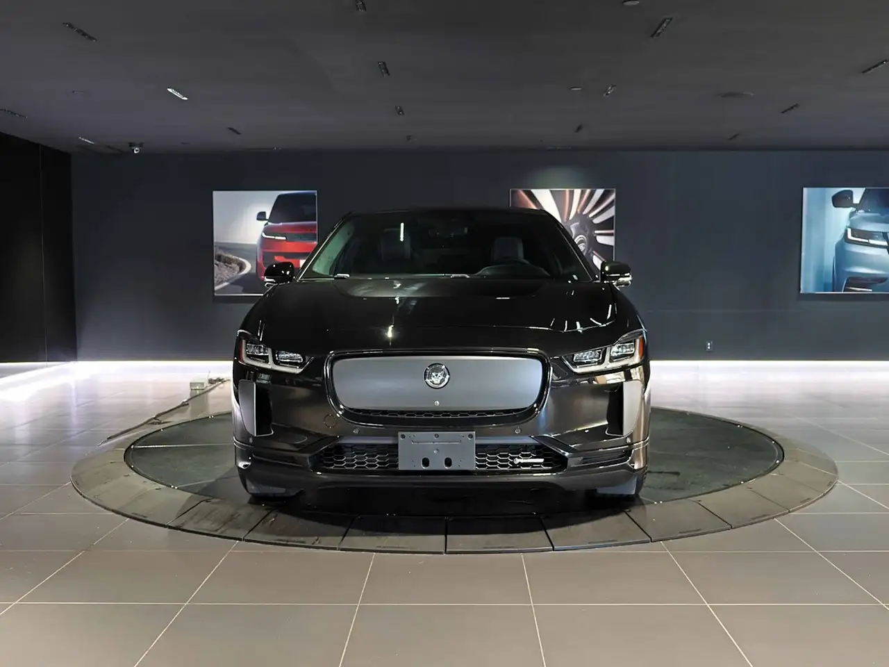 Jaguar I-Pace - Image 2