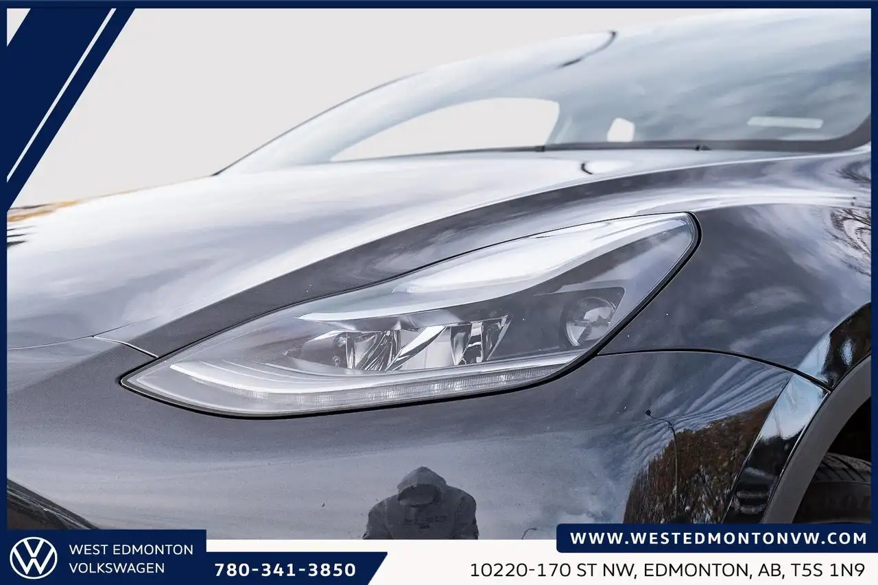 Tesla Model Y - Image 2