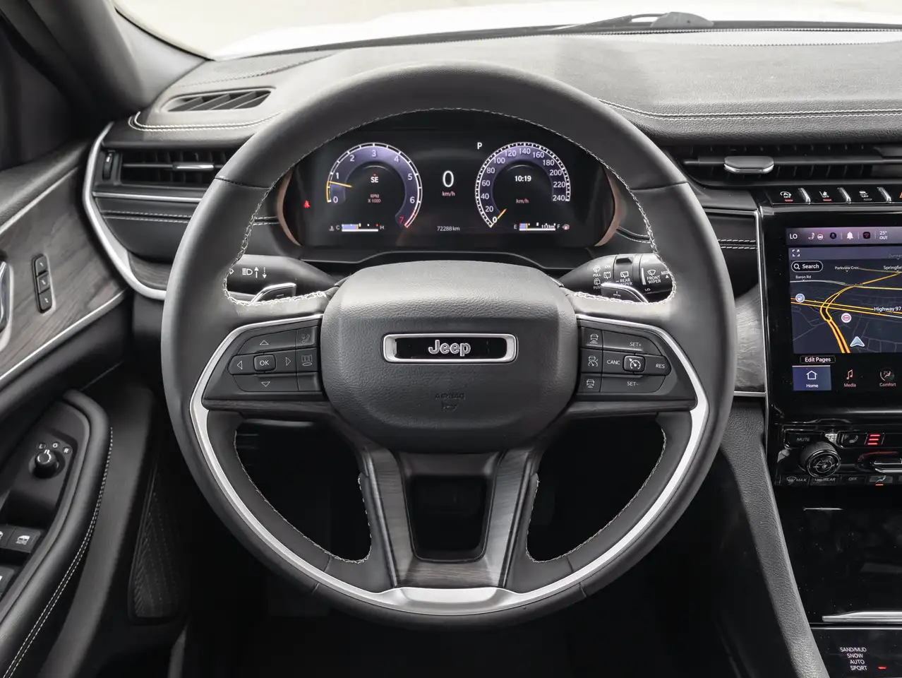 Jeep Grand Cherokee - Image 29