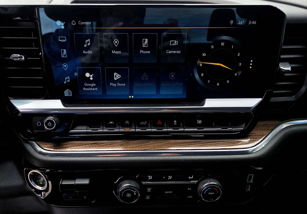Chevrolet Silverado 1500 - Image 16