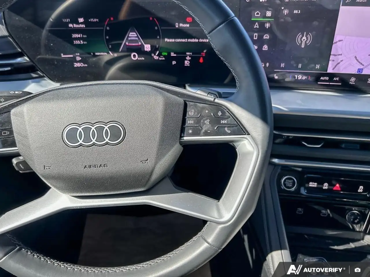 Audi Q5 - Image 13
