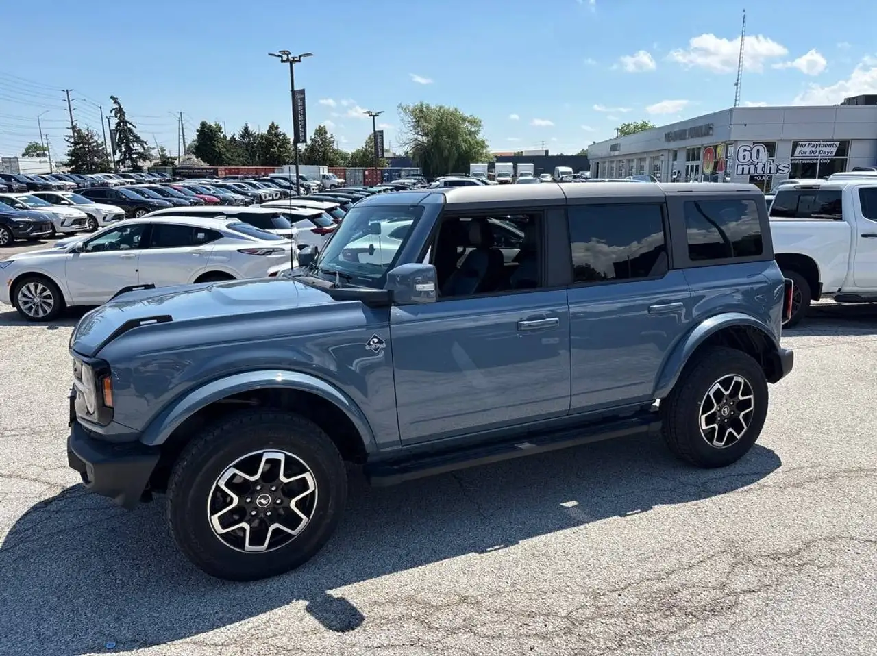 Ford Bronco - Image 4