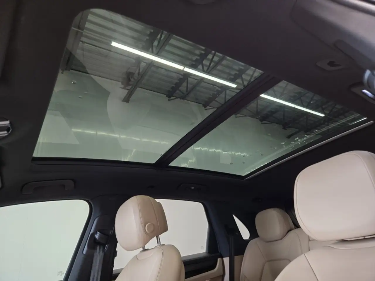 Porsche Cayenne - Image 14