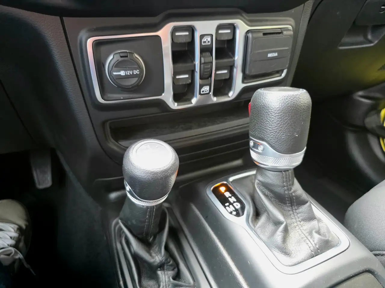 Jeep Wrangler - Image 21