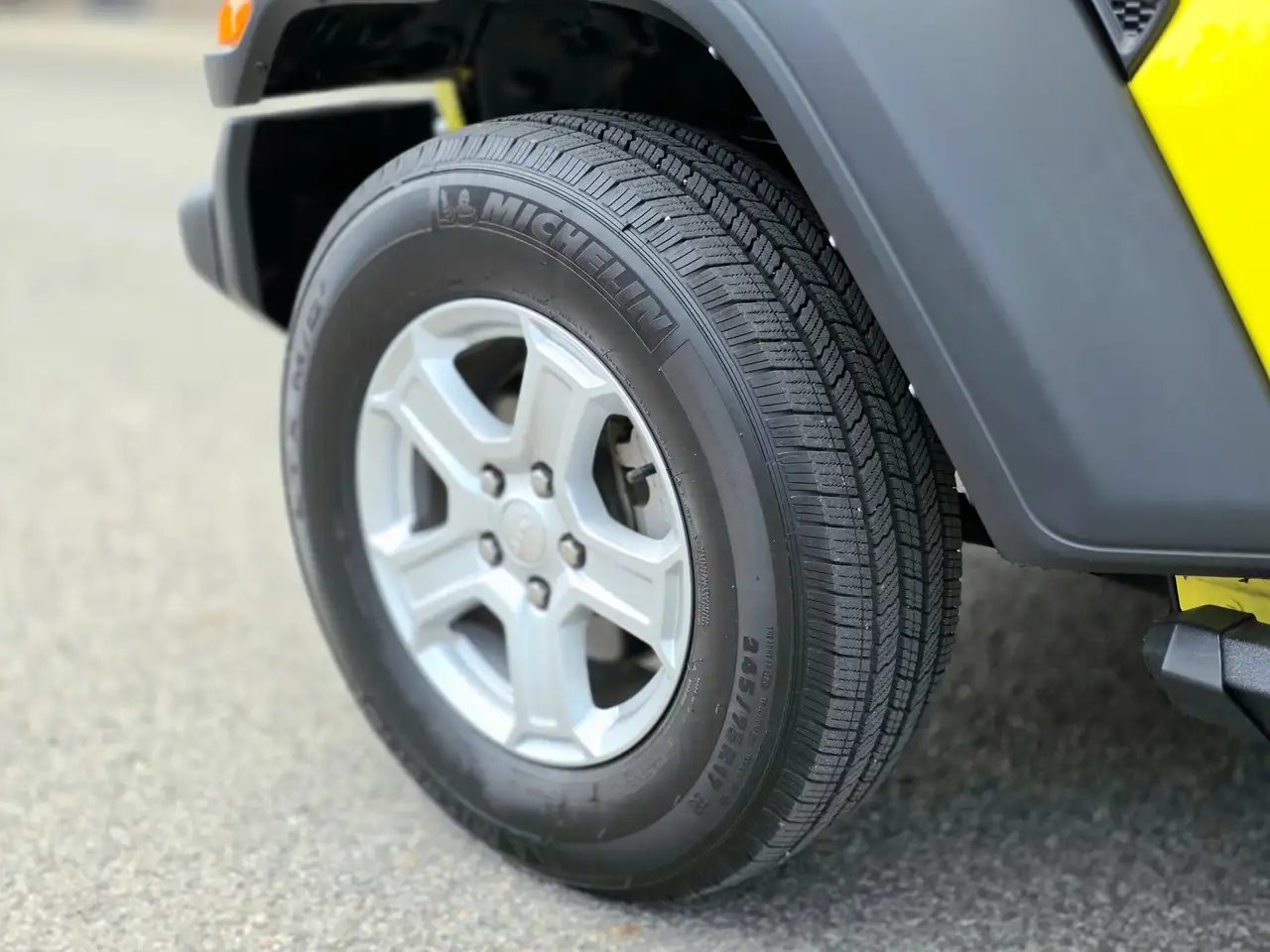 Jeep Wrangler - Image 12