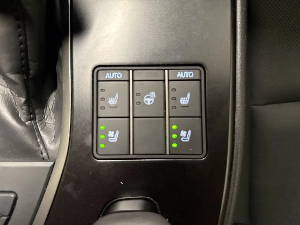 Lexus UX - Image 12