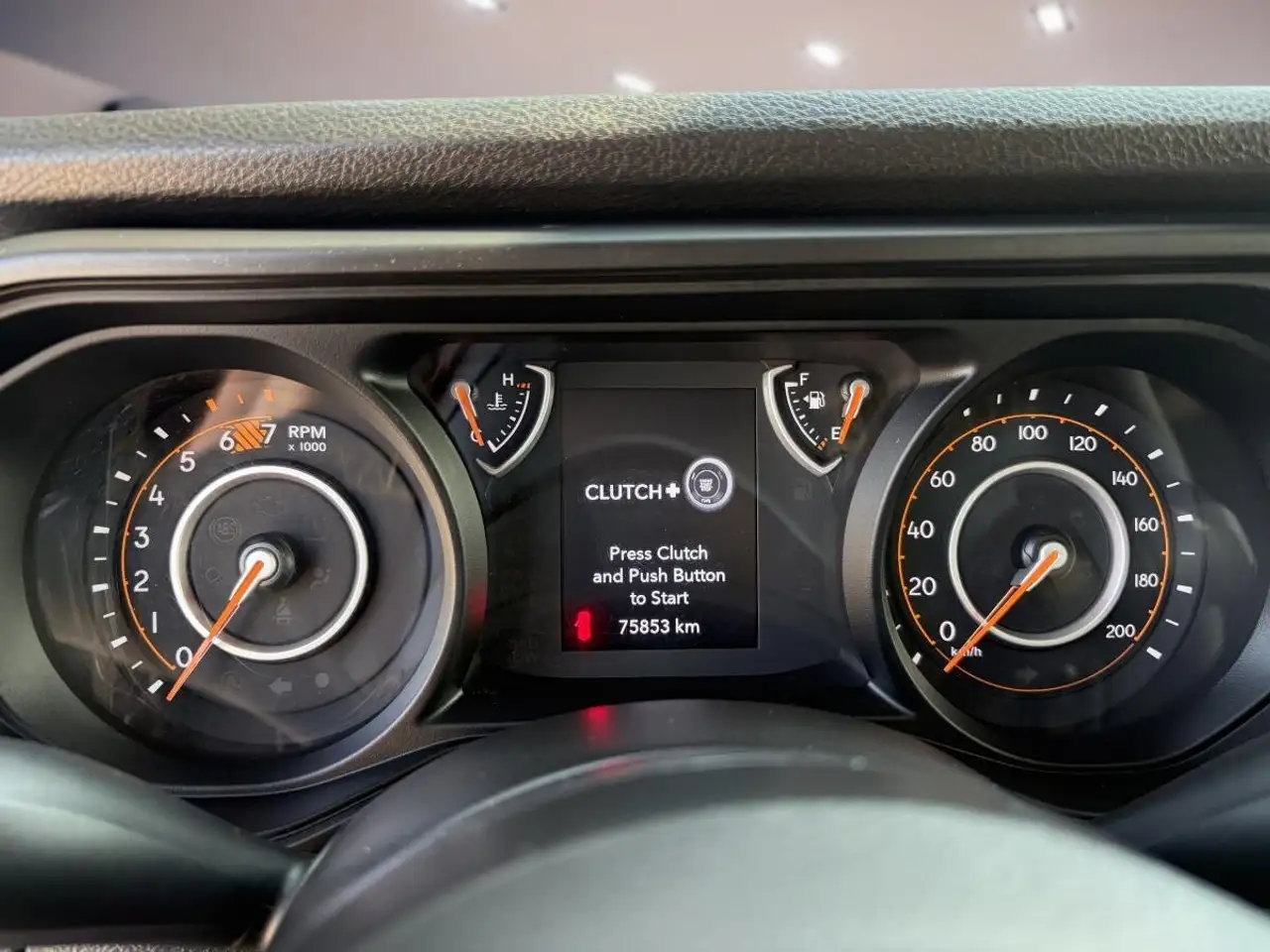 Jeep Wrangler - Image 10