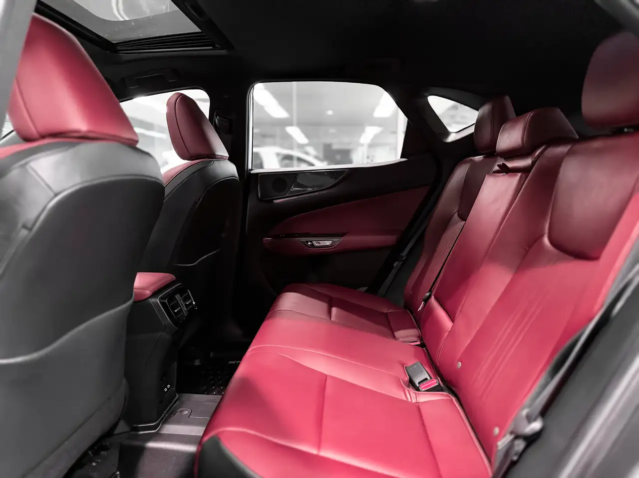 Lexus NX - Image 30