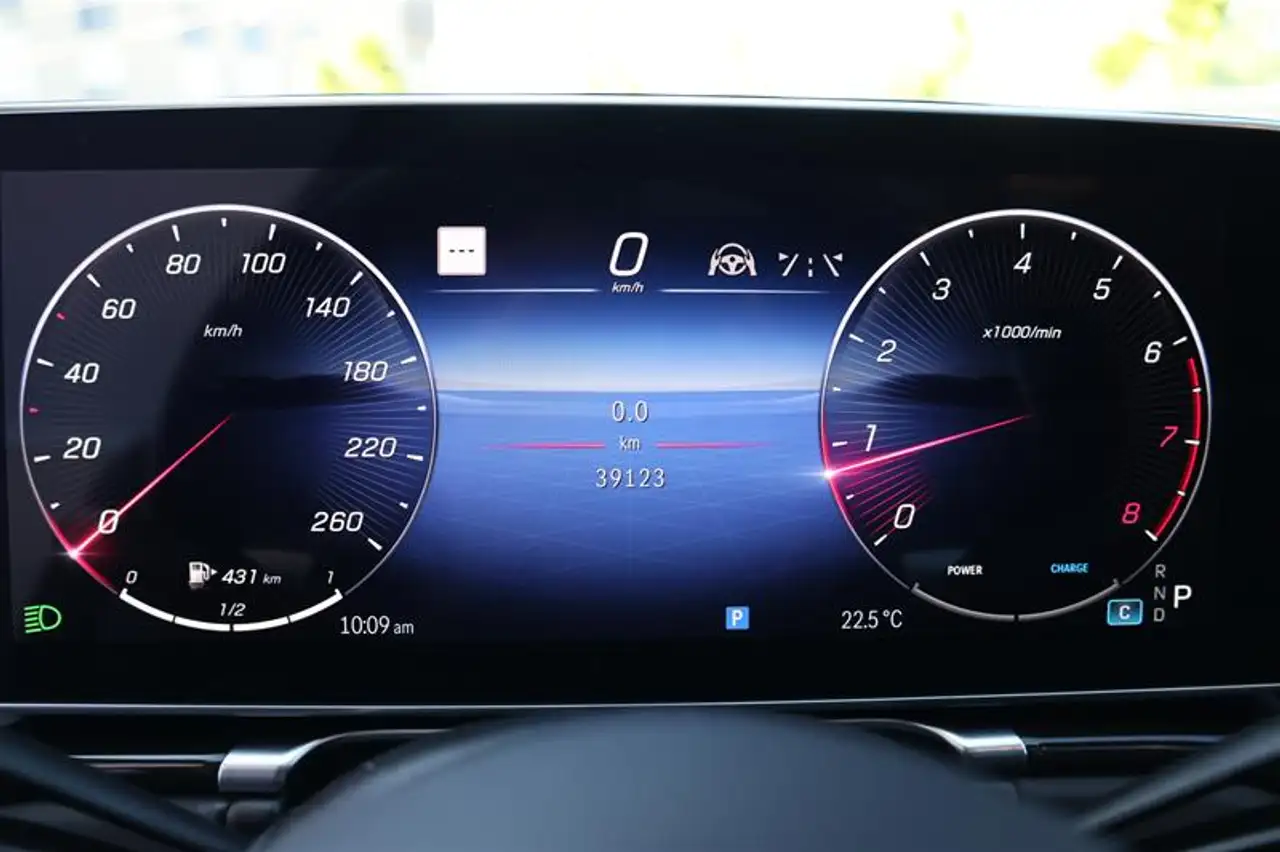 Mercedes-Benz S-Class - Image 5