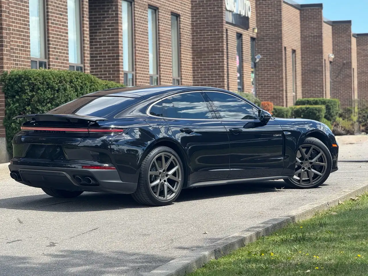 Porsche Panamera - Image 16