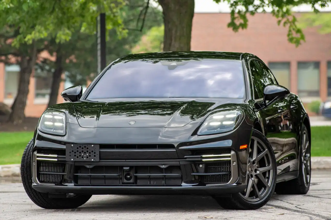 Porsche Panamera - Image 2