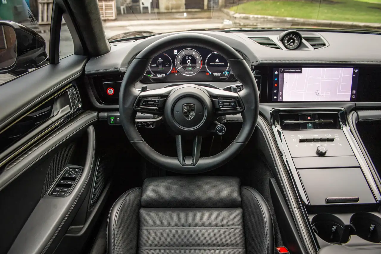 Porsche Panamera - Image 17