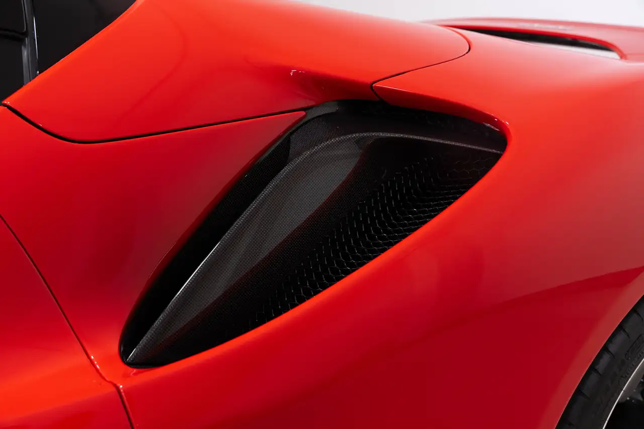 Ferrari SF90 Spider - Image 17
