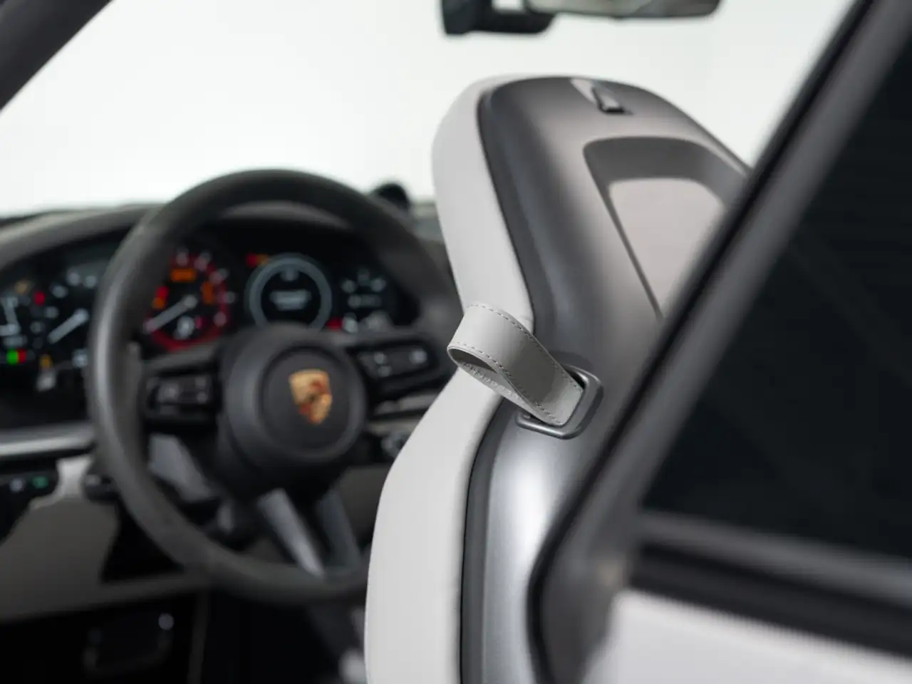 Porsche 911 - Image 23