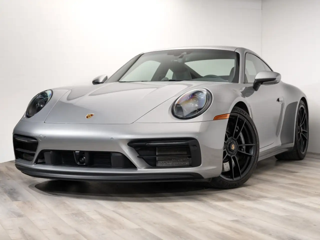 Porsche 911 - Image 1