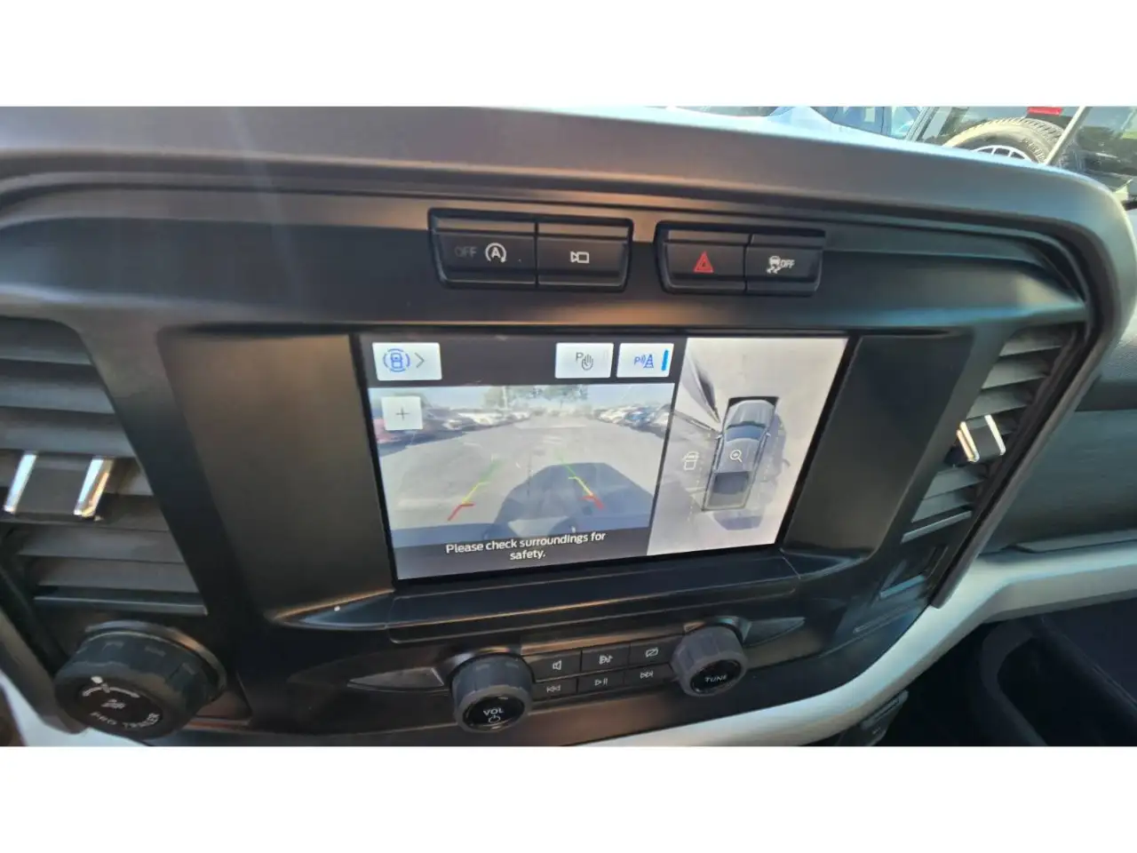 Ford F-150 - Image 25