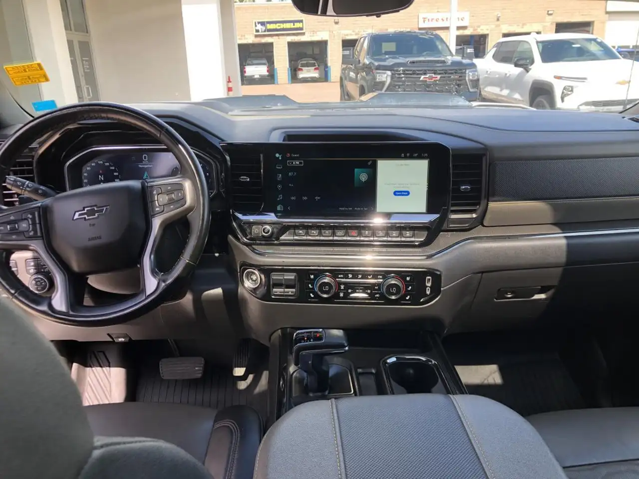 Chevrolet Silverado 1500 - Image 17