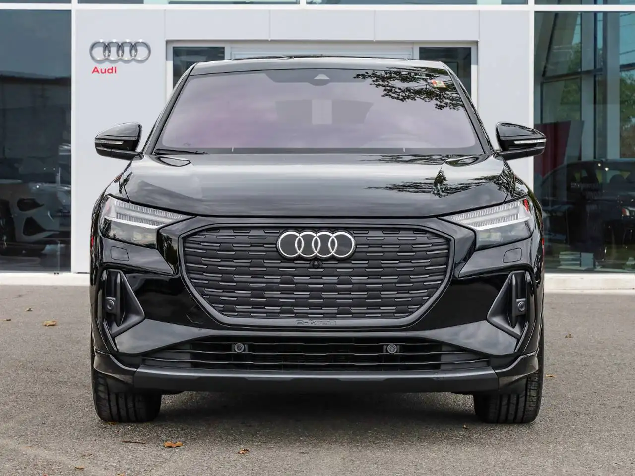 Audi Q4 e-tron - Image 4