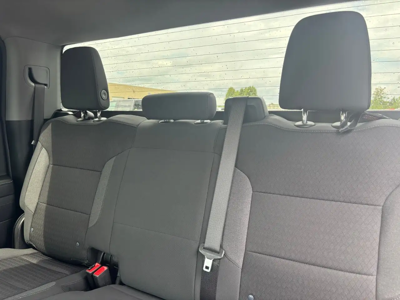 Chevrolet Silverado 1500 - Image 25