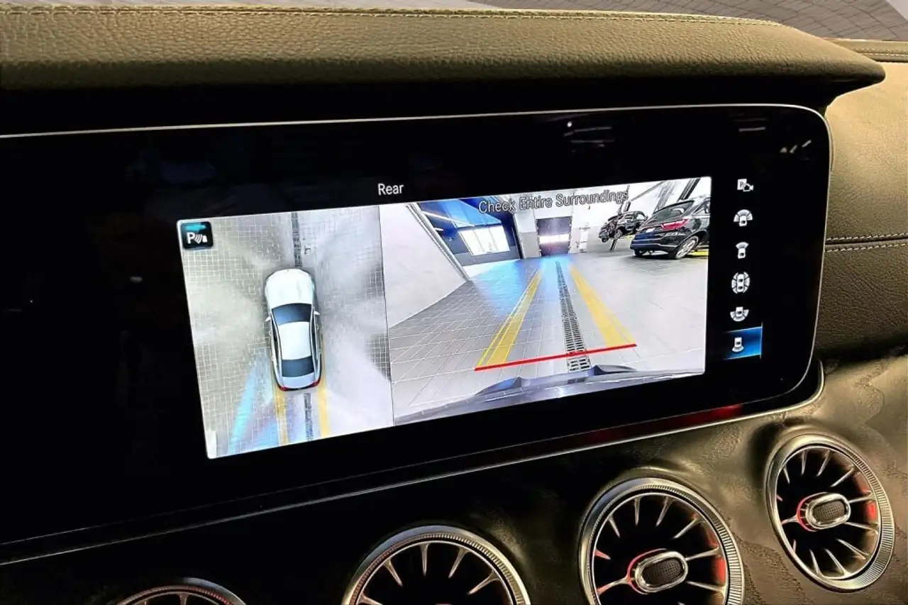 Mercedes-Benz CLS - Image 16