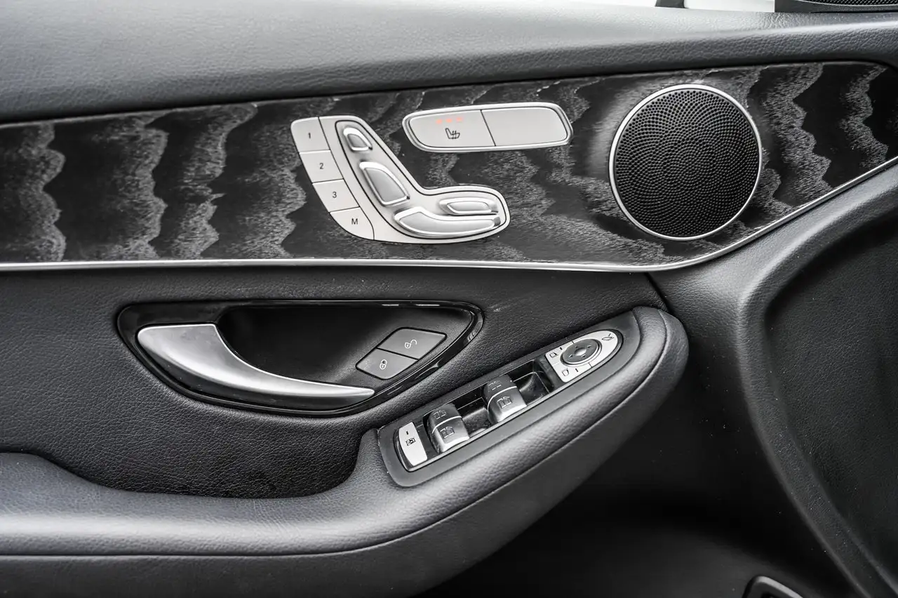 Mercedes-Benz GLC - Image 20